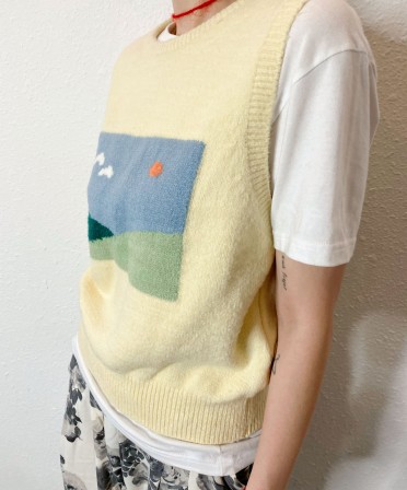  Pastel Yellow Graphic Knit Vest #241103